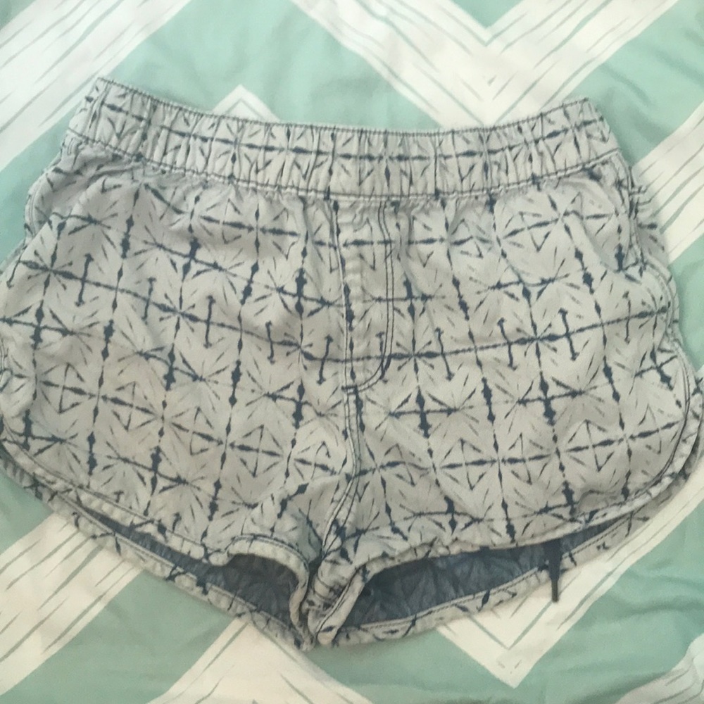 Roxy Shorts Size-XS